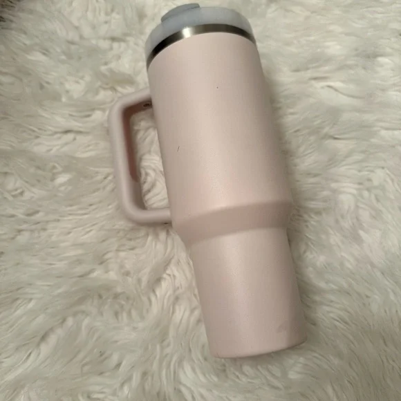 Rose Quartz 40oz Stanley - Picture 2 of 6